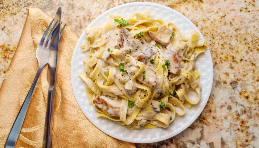 Macarrão com Molho de Frango