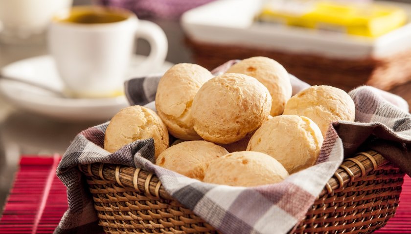 Pão de Queijo Vegano com Batata e Alecrim